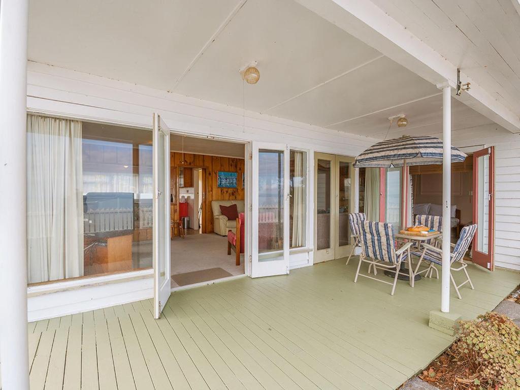 Lake Edge Cottage - Waitahanui Holiday Home Екстериор снимка