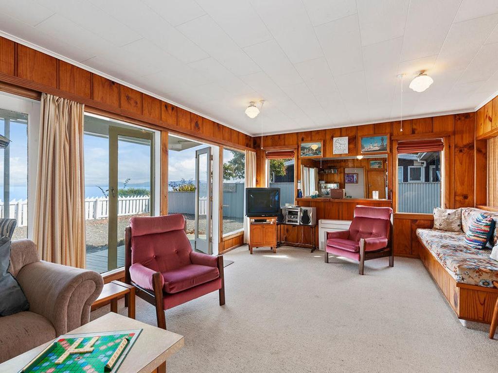 Lake Edge Cottage - Waitahanui Holiday Home Екстериор снимка