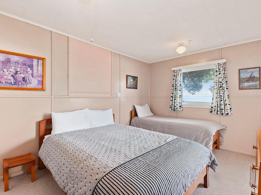 Lake Edge Cottage - Waitahanui Holiday Home Екстериор снимка